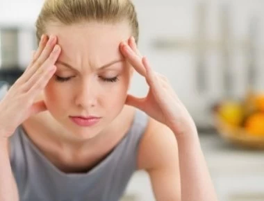 Τρεις «ύπουλες» αιτίες που προκαλούν ημικρανίες